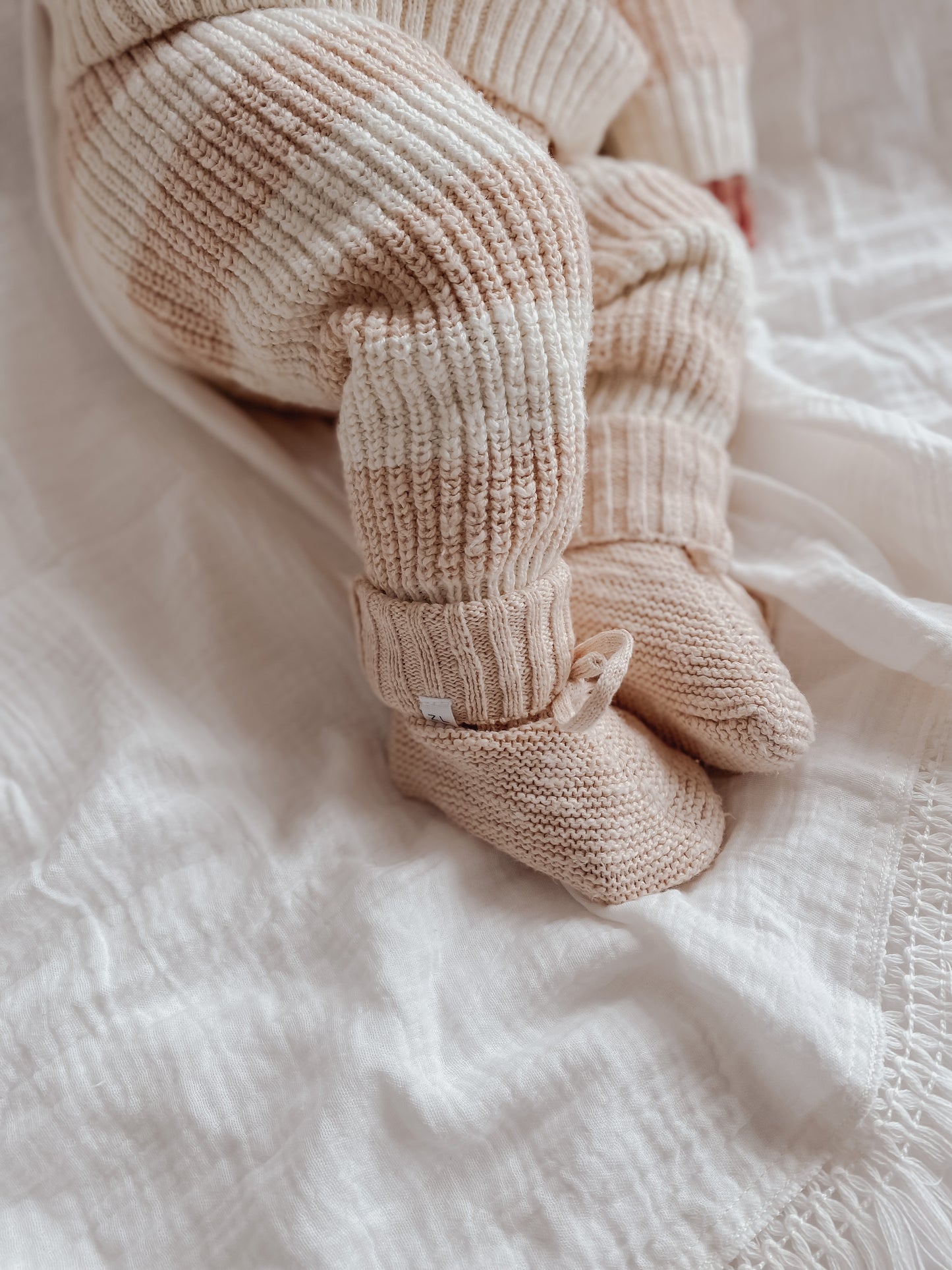 KNIT BOOTIES | Strickschuhe "Petal"
