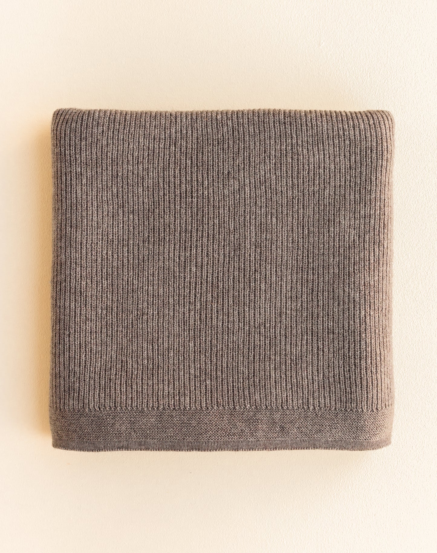 Merinowool Knit Blanket „Felix Otter“