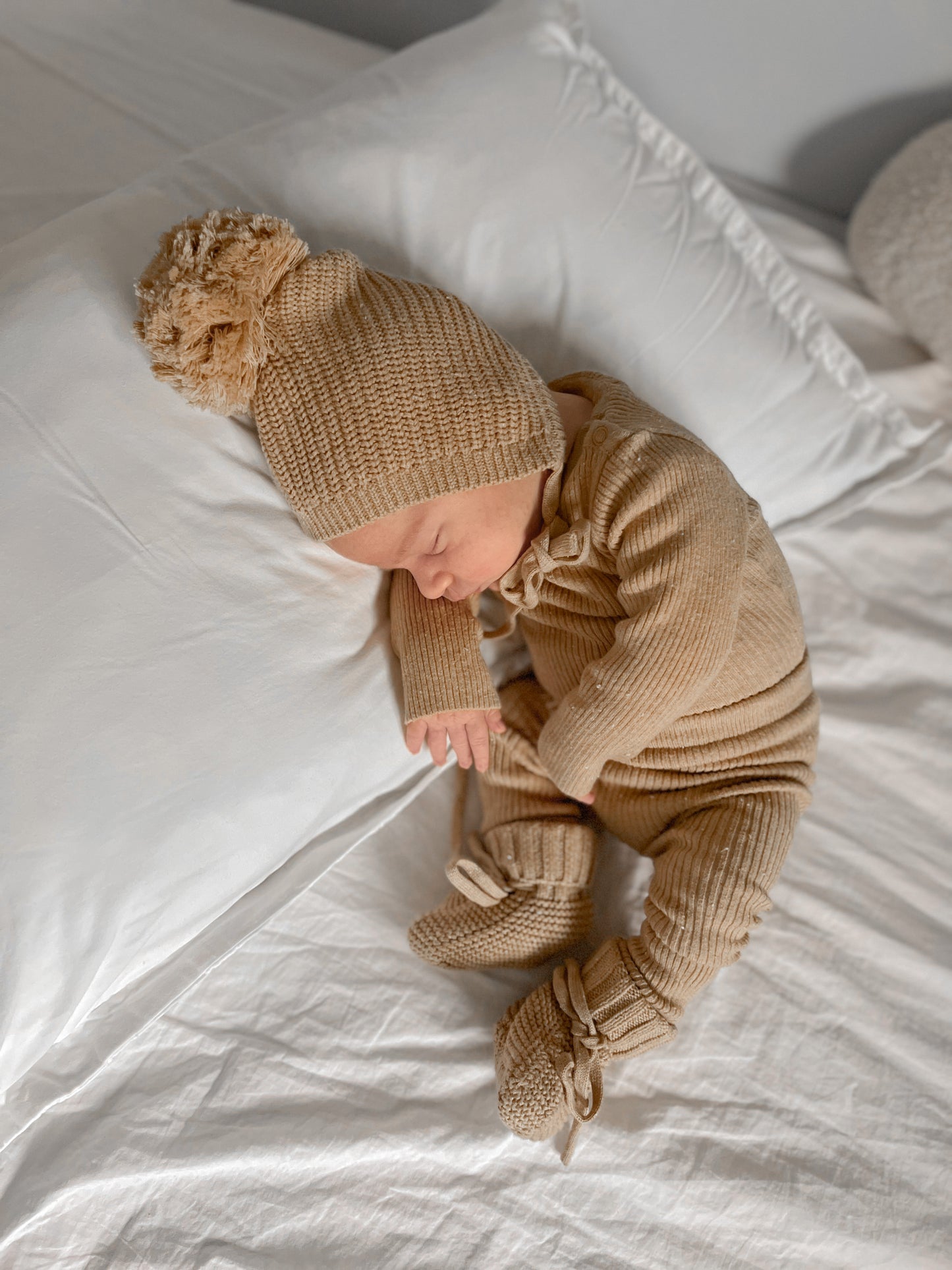 KNIT BONNET POM POM | Maple Fleck