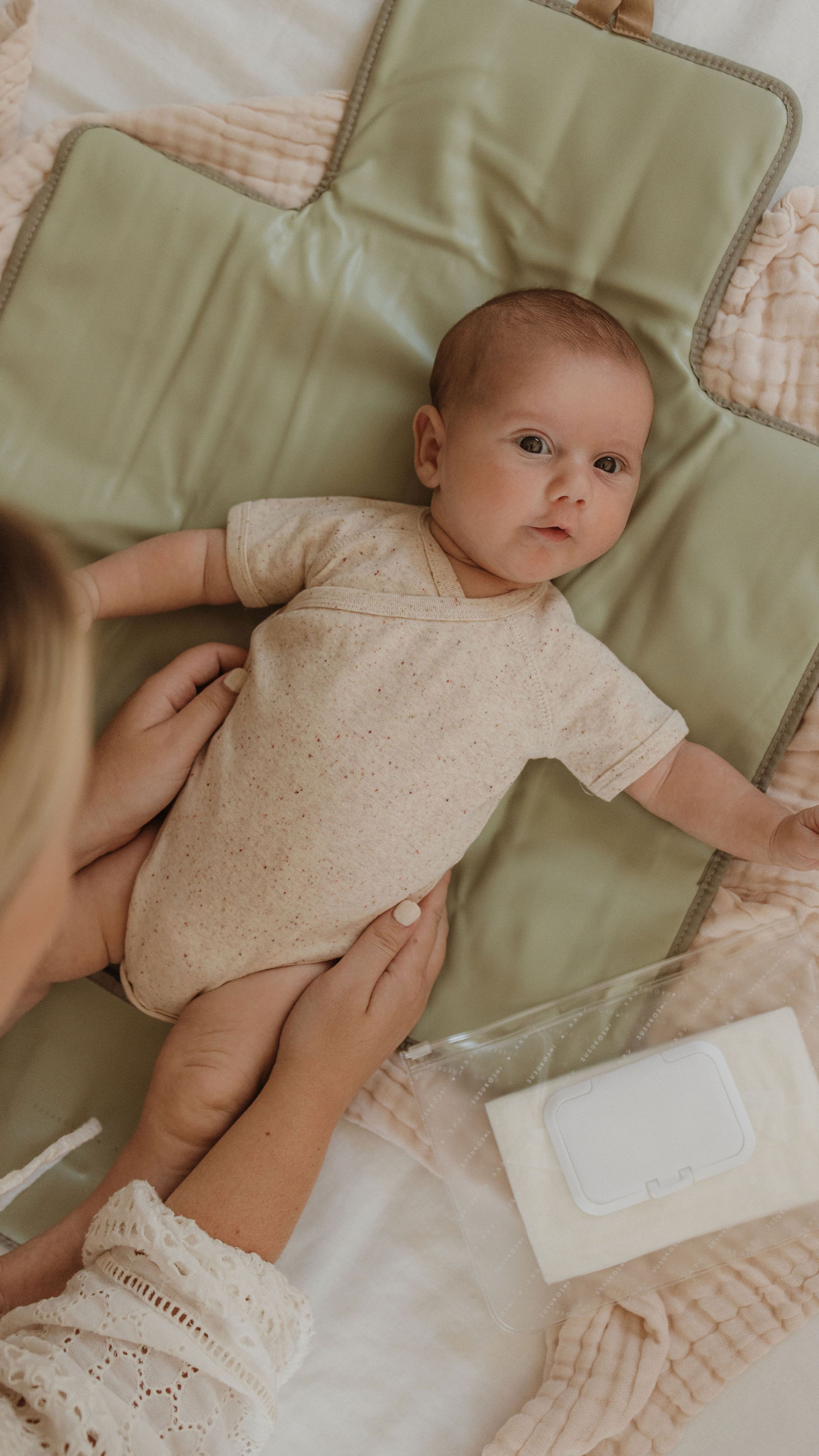 ORGANIC Kimono Bodysuit Kurzarm "Beige Speckled"