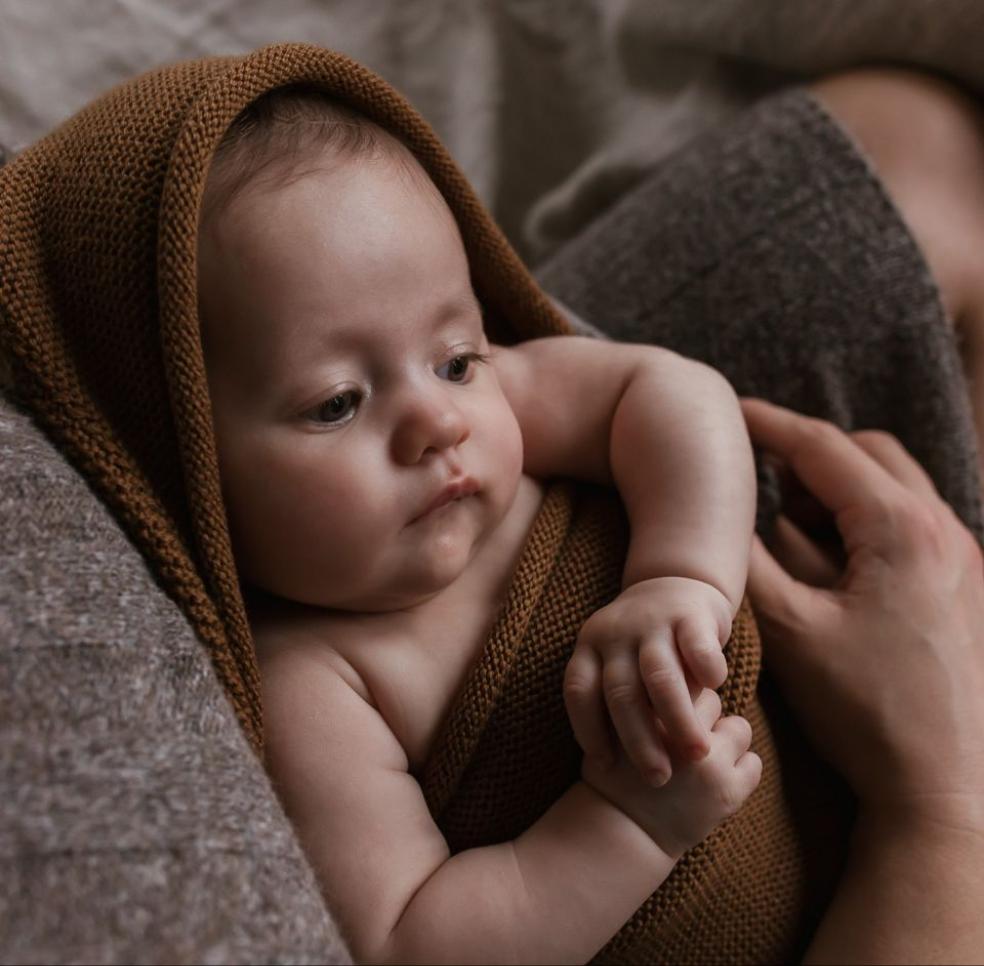 Swaddle 'Cocoon Chocolate' Merino wool