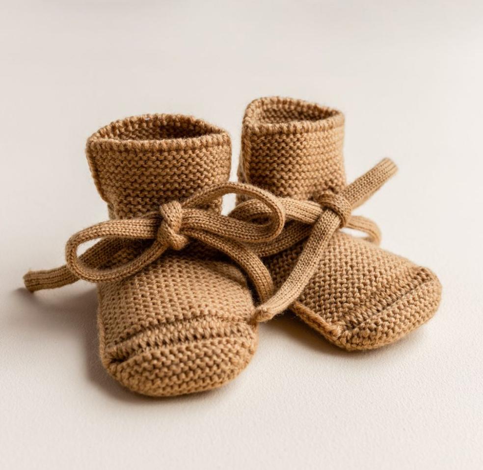 Knitted shoes 'Booties Ocher' Merinowool