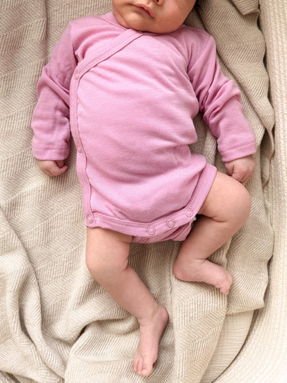 Wickelbody aus Merinowolle von Joha in Rosa