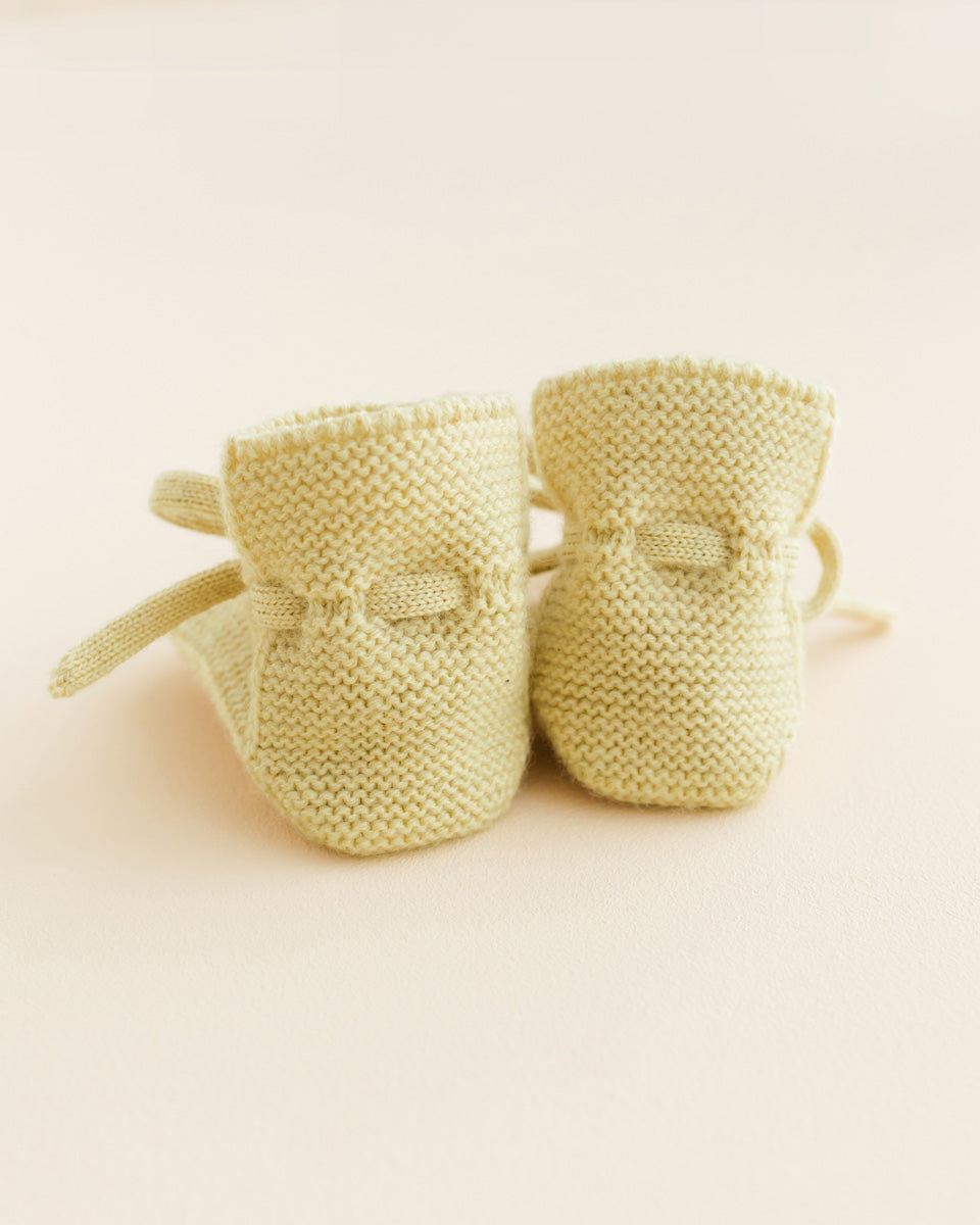 Hvid Strickschuhe Merinowolle ‚Booties‘ | Light Yellow