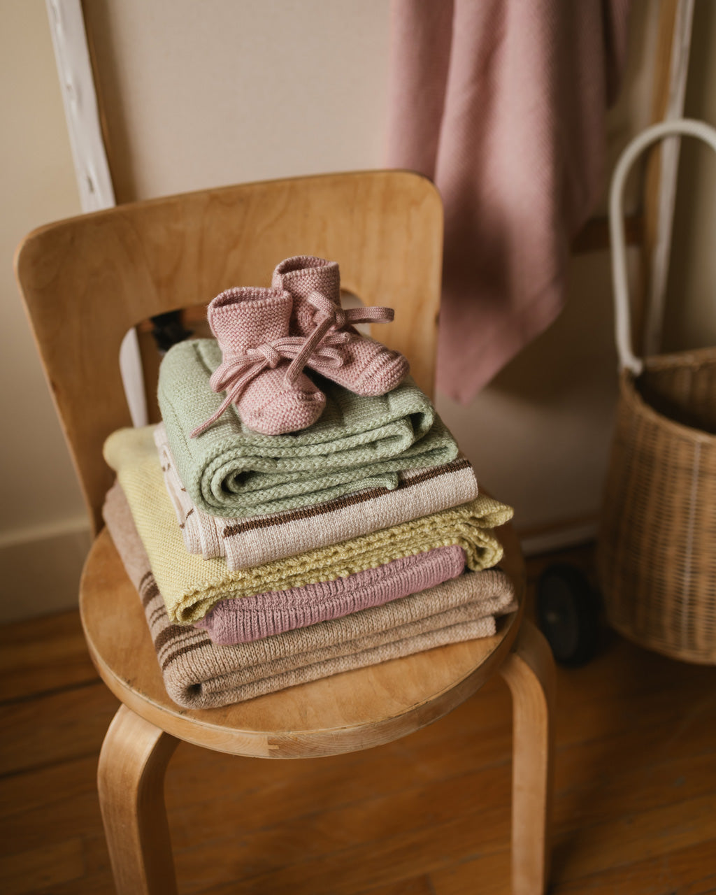 Strickschuhe ‚Booties Powder‘ Merinowool