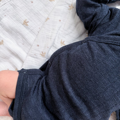 Merinowolle Seide Wickel Bodysuit | Navy