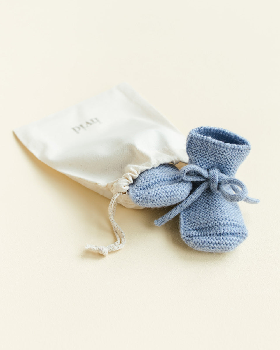 Hvid Strickschuhe Merinowolle ‚Booties‘ | Light Blue