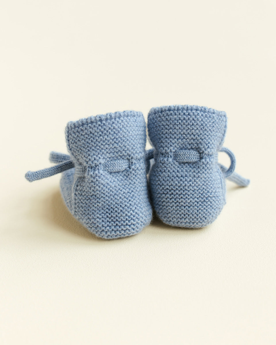 Hvid Strickschuhe Merinowolle ‚Booties‘ | Light Blue