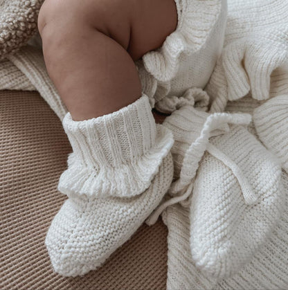 KNIT BOOTIES | Strickschuhe "Coconut Frill"