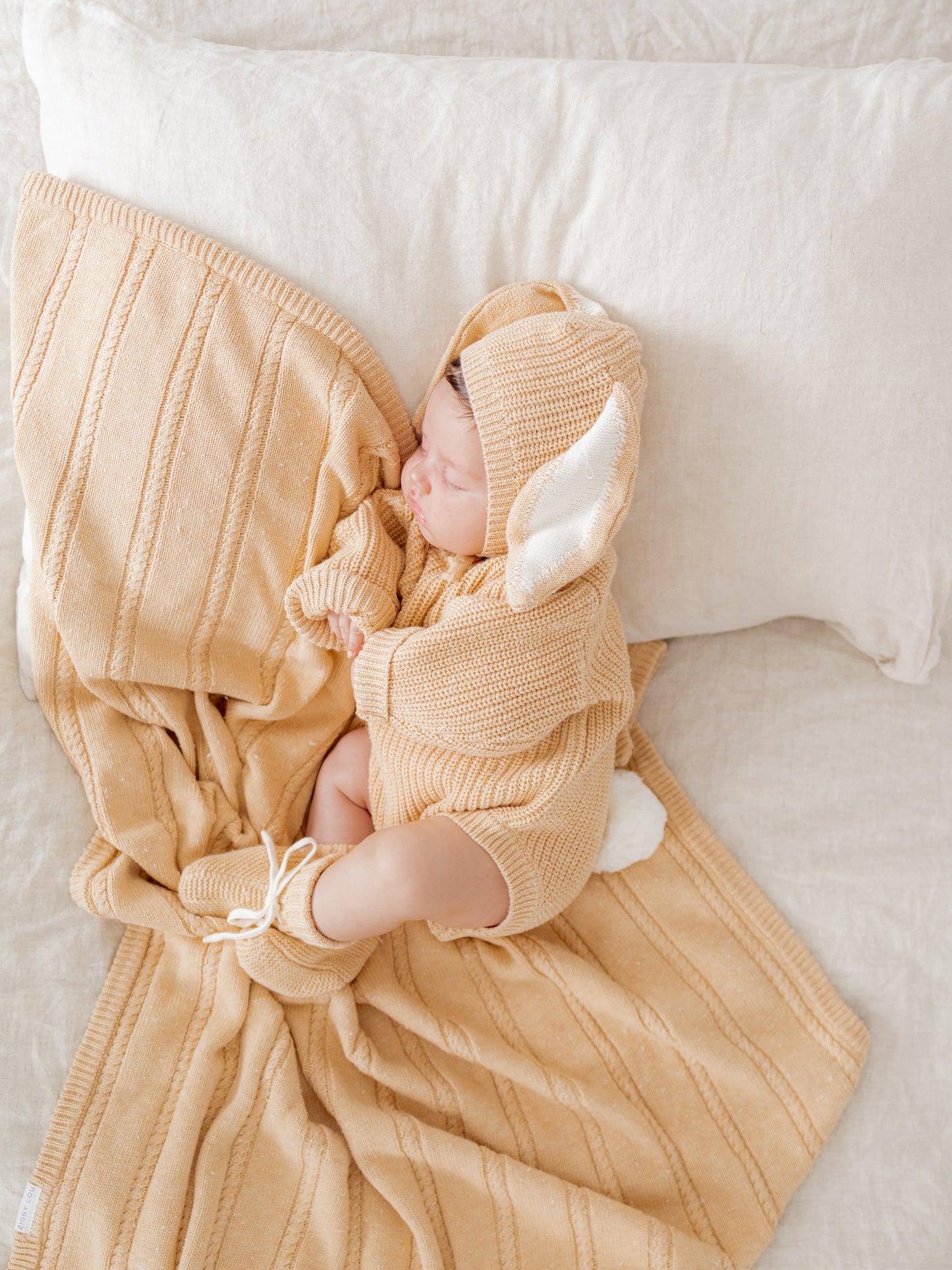 KNIT BONNET | "Easter Sand Fleck"