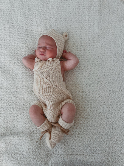 KNIT BONNET BEAR | Biscotti Fleck