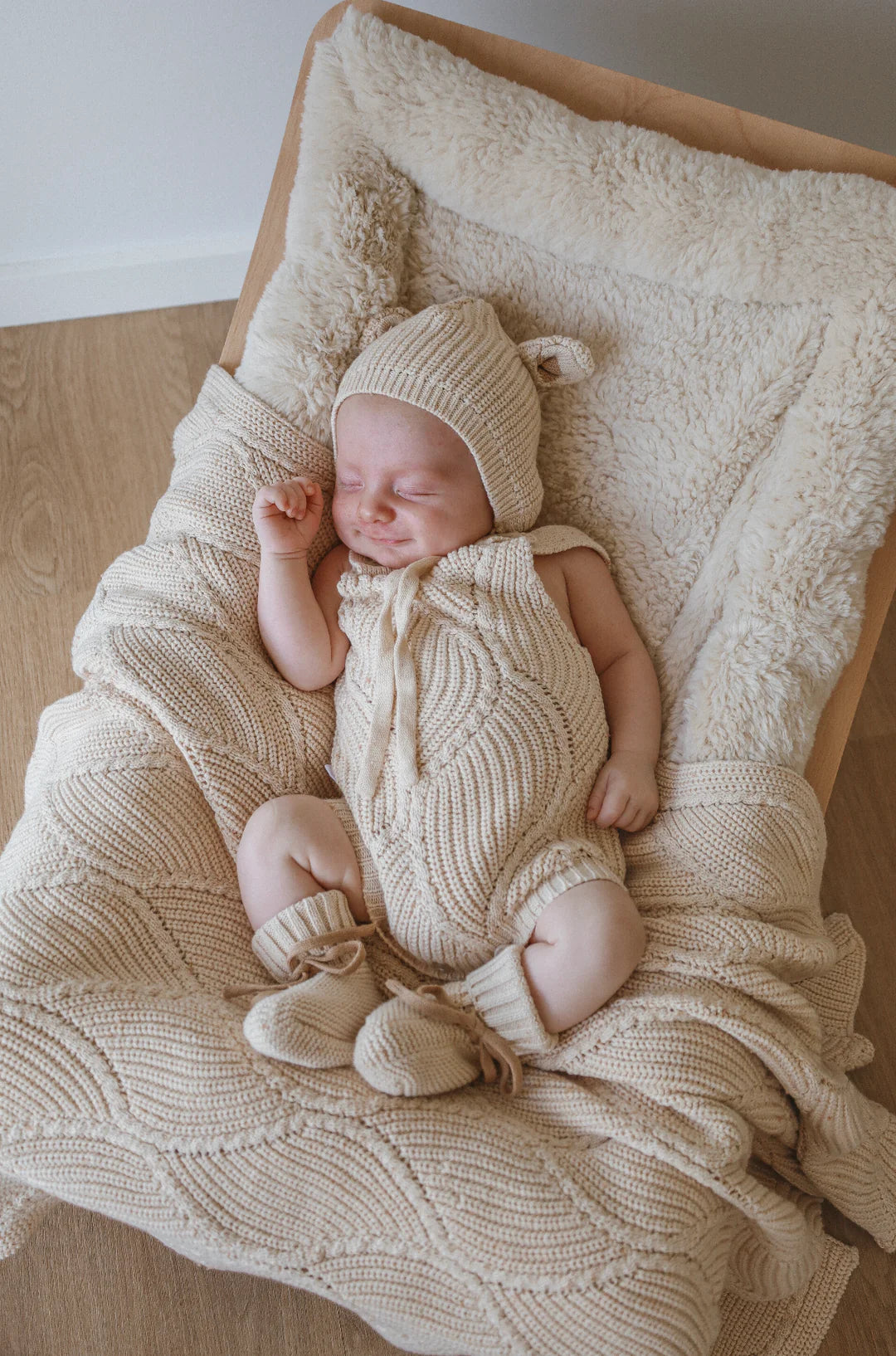 KNIT BONNET BEAR | Biscotti Fleck