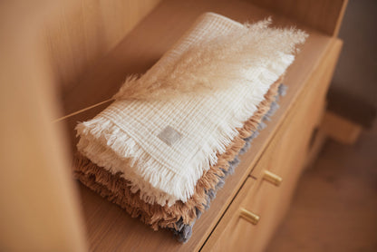 Muslin Blanket Fringe 75x100cm | Ivory