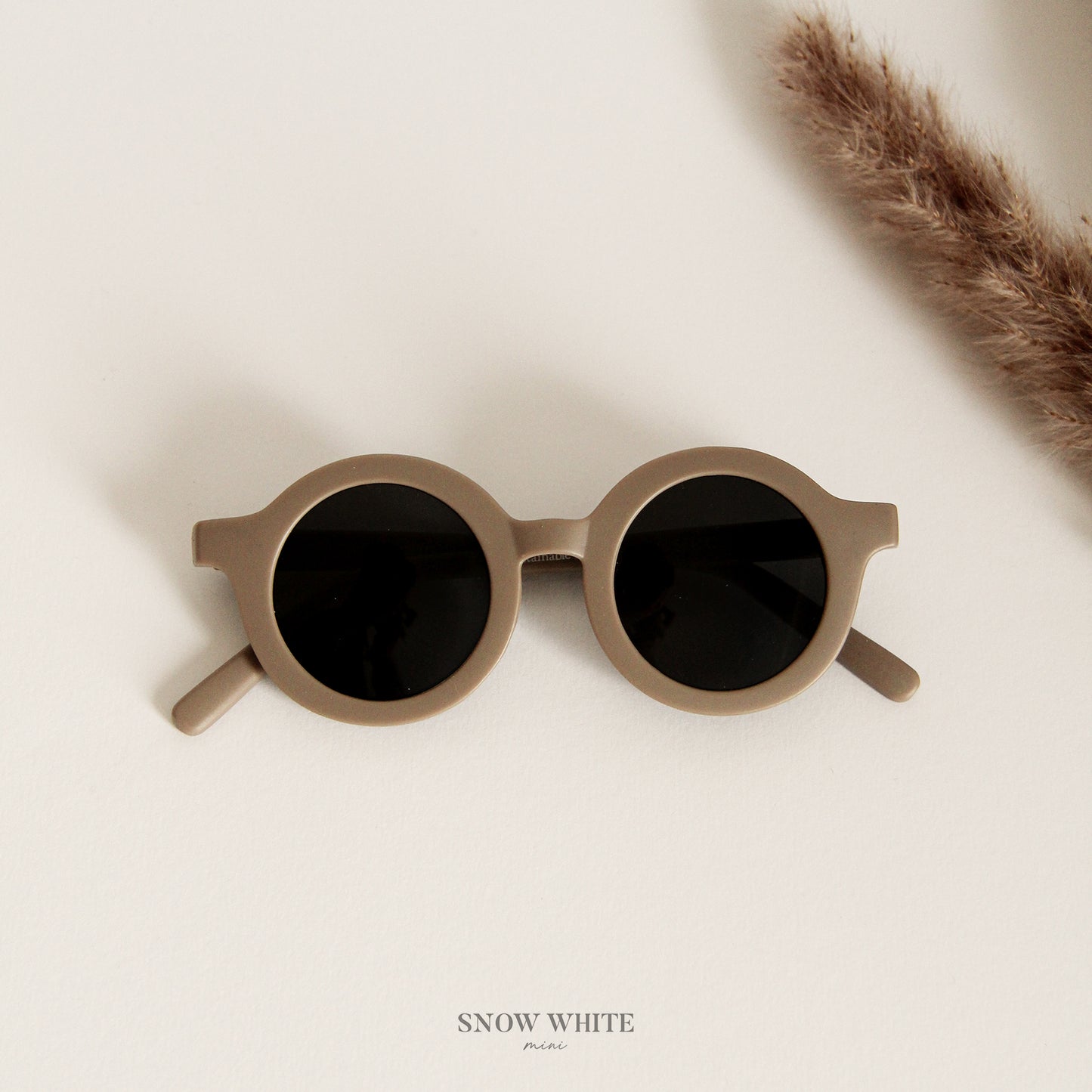 Round Sustainable Sunglass "Stone"