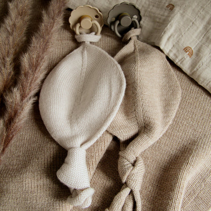 Schnullerhalter 'Titi Comforter Off-White' Merinowool