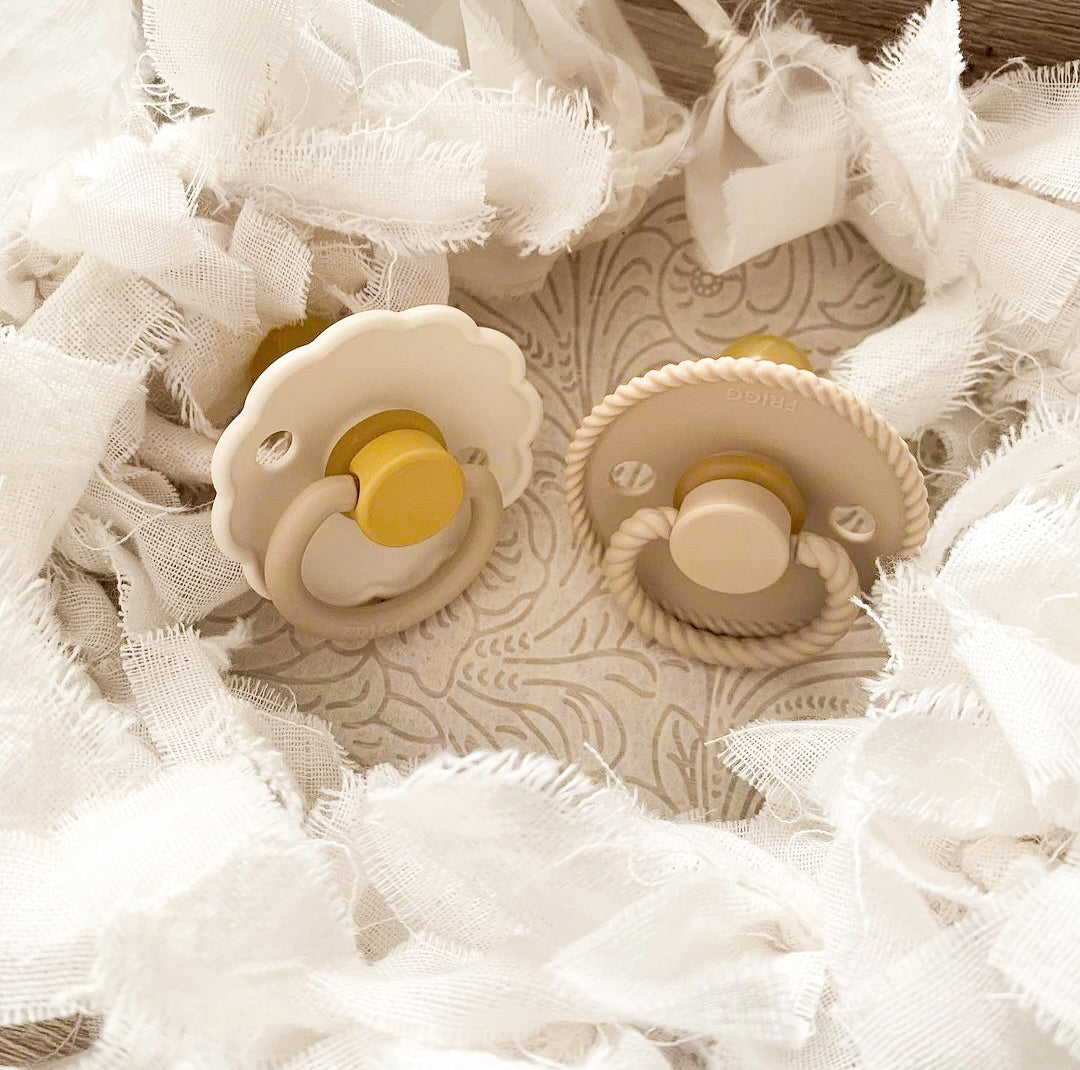 FRIGG Pacifier Daisy 'Chamomile/Honey' 2 pack